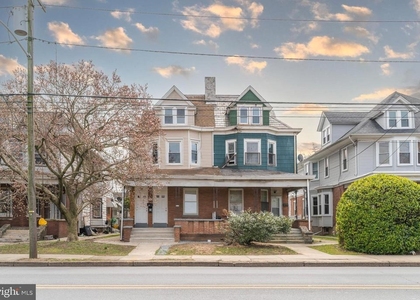 723 Hamilton Avenue - Photo 1