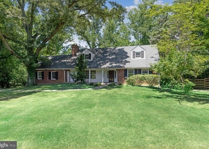 7001 Longwood Drive - Photo 1