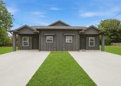 319 N Carolina Street - Photo 1