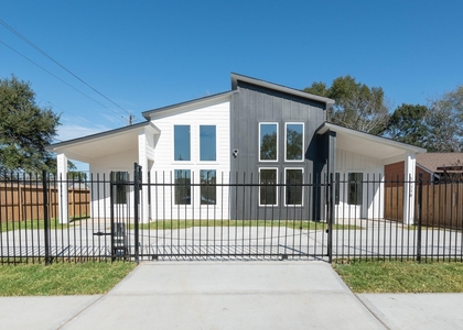 5903 Doolittle Boulevard - Photo 1