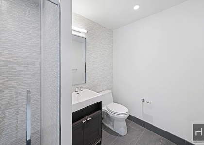 10th Avenue - Photo 1