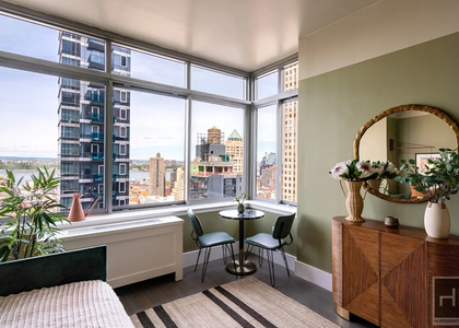 West 47th Street - Photo 1