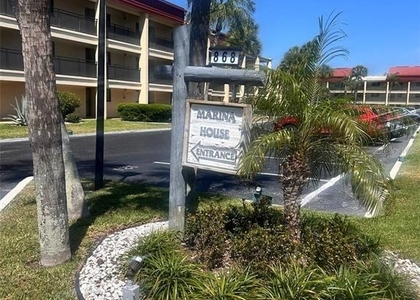 868 Bayway Boulevard - Photo 1