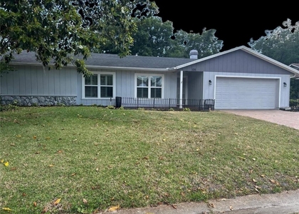 105 E Cottesmore Circle - Photo 1