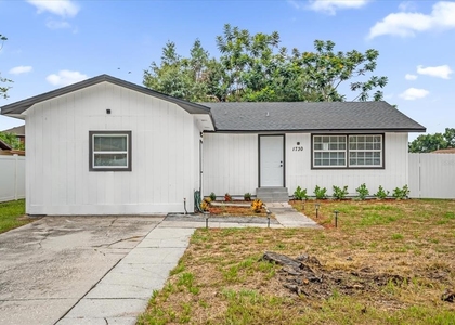 1730 Avenue C Ne - Photo 1