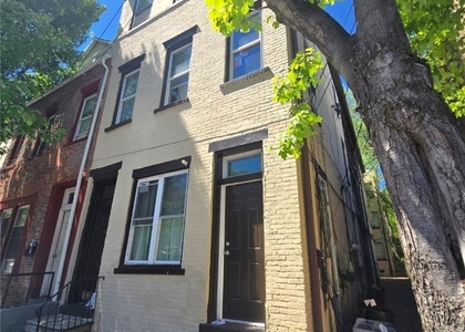 713 W Gordon Street - Photo 1