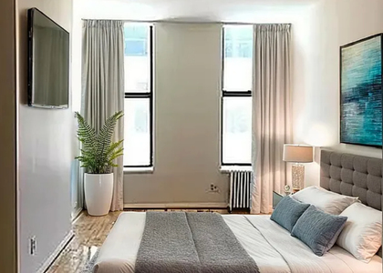 West 48th Street - Photo 1