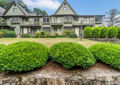 462 Glendale Avenue - Photo 1