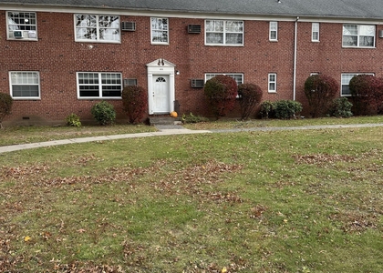 114 Hillcrest Avenue - Photo 1