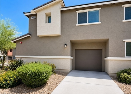 2872 Atomic Tangerine Way - Photo 1
