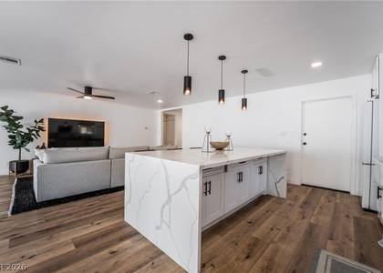 2206 Heavenly View Drive - Photo 1