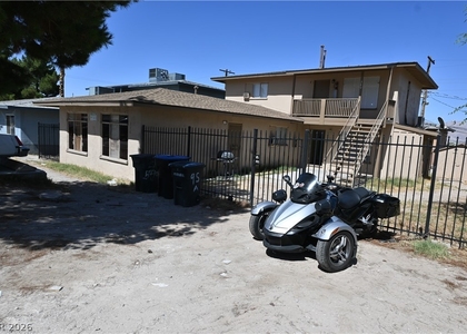 378 N 13th Street - Photo 1