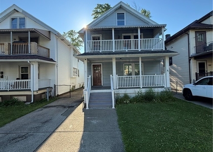 301 Crestwood Avenue - Photo 1