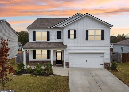 6637 Bluffview Drive - Photo 1