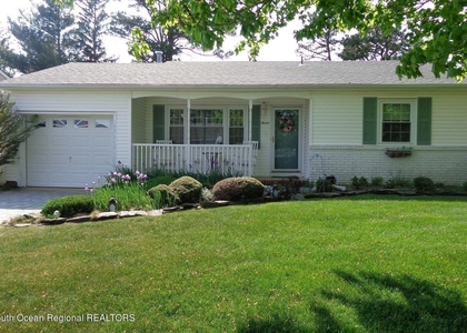 7 Basset Drive - Photo 1