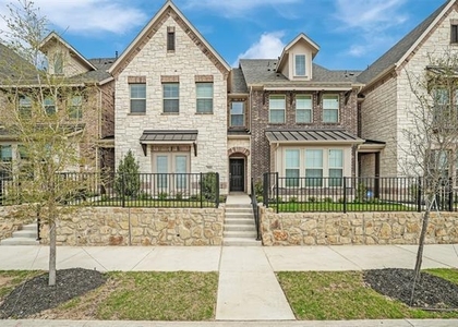 7929 Bayside Drive - Photo 1