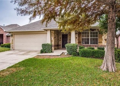811 Creekside Drive - Photo 1