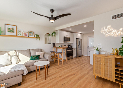 930 E Henry Street - Photo 1
