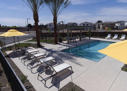 17206 N 9th Place - Photo 1