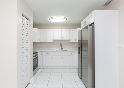 7750 Sw 10th Court - Photo 1