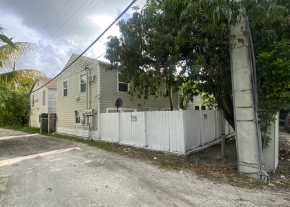 115 Ne 2nd Street - Photo 1
