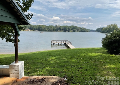 6950 Ingleside Drive - Photo 1