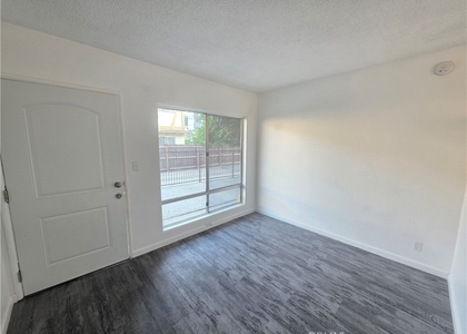 6018 Hazelhurst - Photo 1