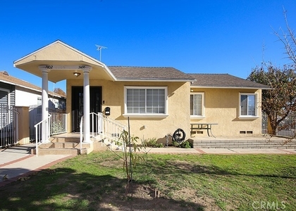 7400 Blewett - Photo 1