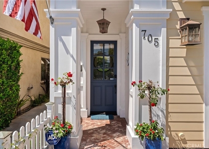 705 Goldenrod Avenue - Photo 1