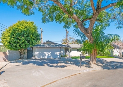 5125 W Crystal - Photo 1