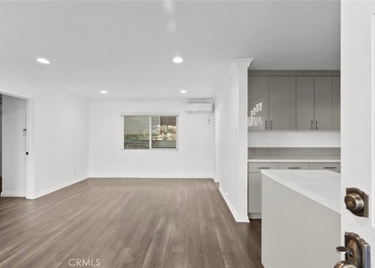 408 Spencer Street - Photo 1
