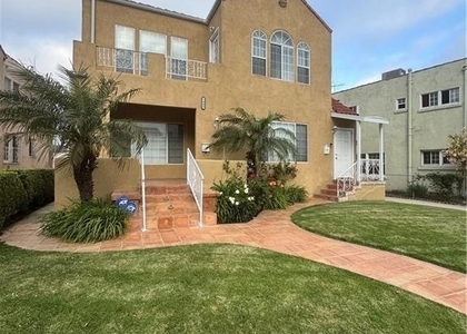 1046 S Citrus Avenue - Photo 1
