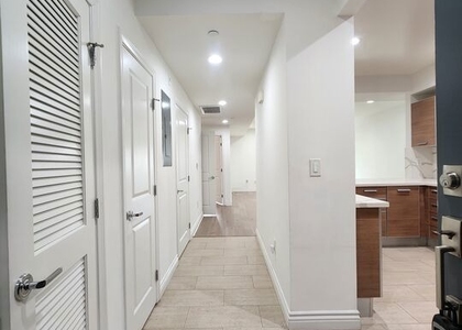 147 S Doheny Drive - Photo 1