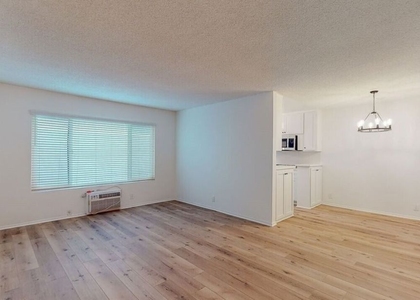 1827 Manning Avenue - Photo 1