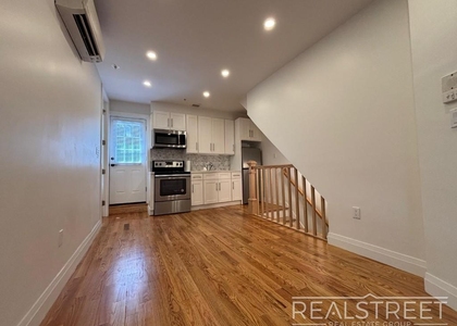 310 Park Ave - Photo 1