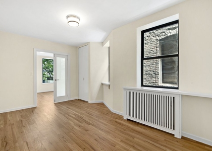 West 49th Street - Photo 1