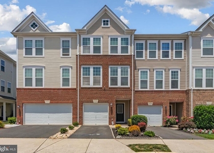 43284 Novi Terrace - Photo 1