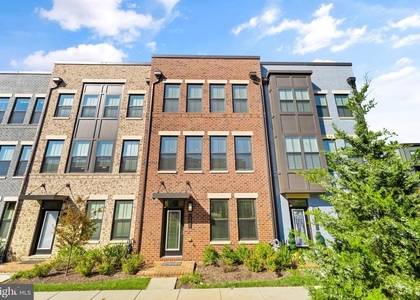 12973 Hattontown Square - Photo 1