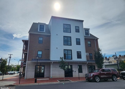 102 Hanover Street - Photo 1