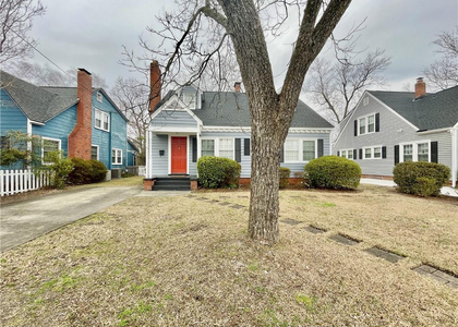 1312 Summit Avenue - Photo 1