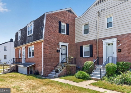2437 Iverson Street - Photo 1