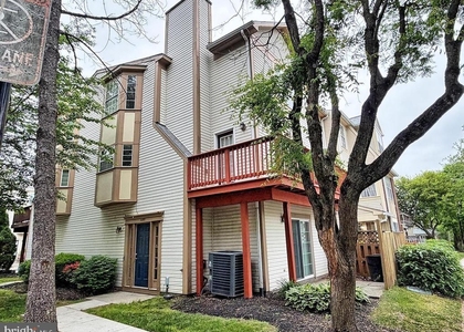 4100 Hunters Hill Circle - Photo 1