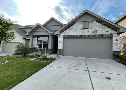 13911 Stripling Ln - Photo 1