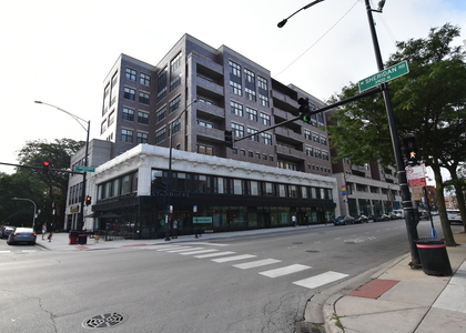 3833 N Broadway Street - Photo 1