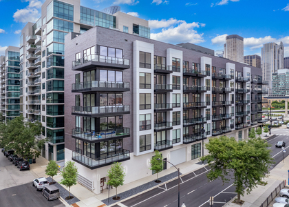 812 W Adams Street - Photo 1