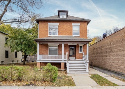 319 Chicago Avenue - Photo 1