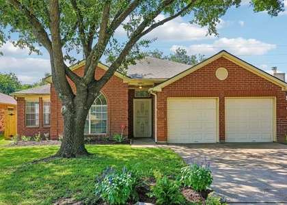 16911 Bouldgreen - Photo 1