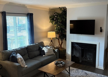 732 Memorial Mews Street - Photo 1