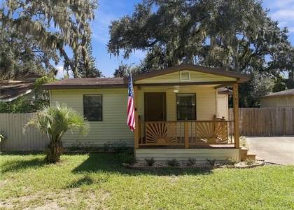 11709 Hoyt Avenue - Photo 1