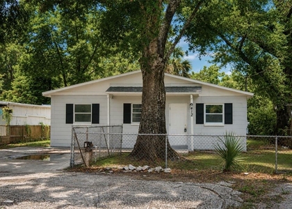 9412 N Elmer Street - Photo 1